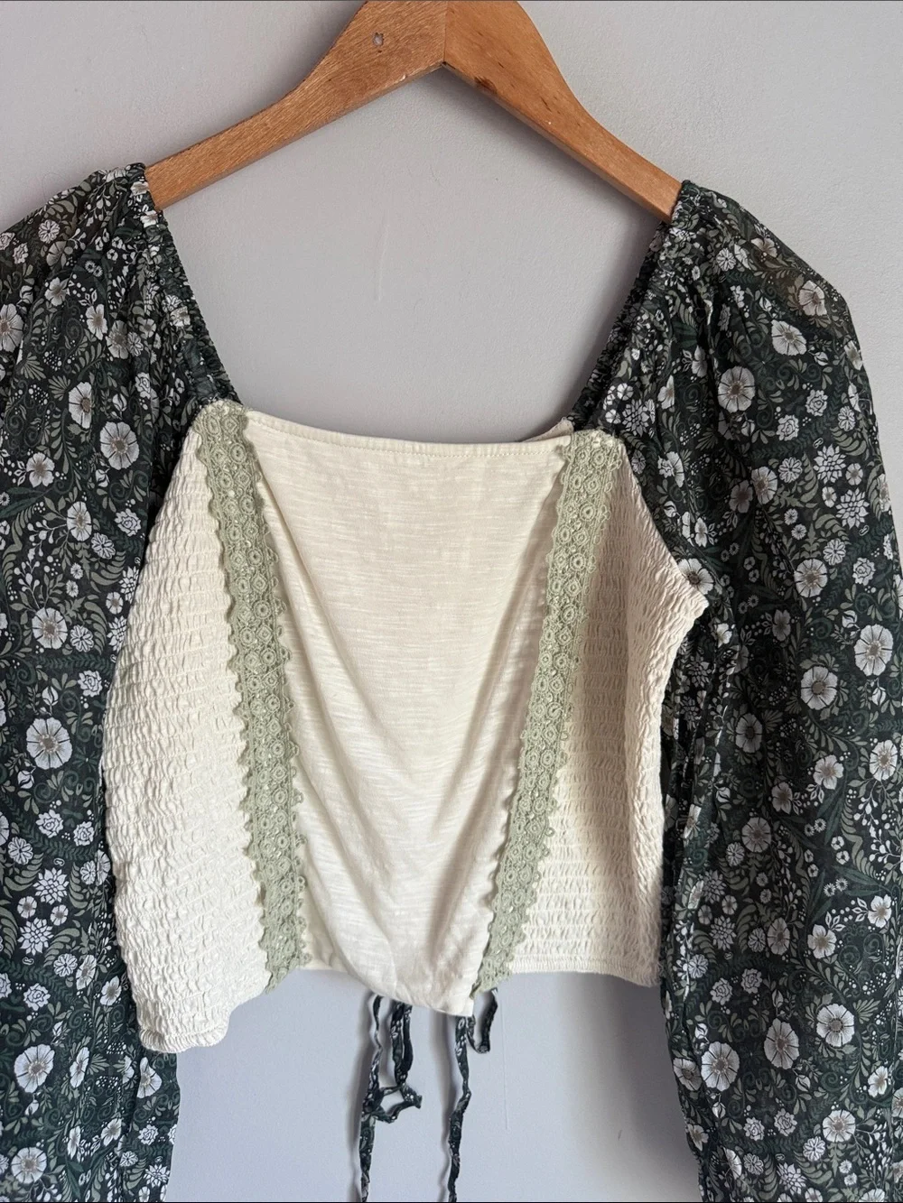 Anthropologie Forever That girl Smocked Balloon-Sleeve Top Small